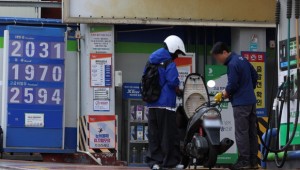 ���� �ֹ����� 2000�� �վ���