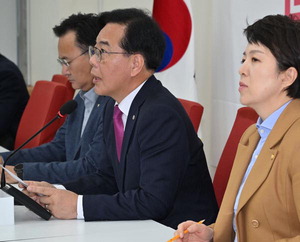 �����, õ���� ���� �� �����������ϱ� Ư�ˡ� ���� ������