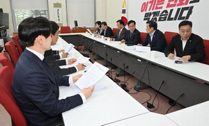  �۷ι�����, Ư�������� �����δ�� �Ÿ� �ִ�