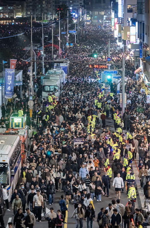 졯 λҲ  ȭϰԡٸ  ´