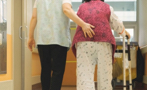 "ºÎ»ê ¿ä¾çº¸È£»ç 1ÀÎ´ç µ¹º½ ³ëÀÎ ÇâÈÄ 20³â°£ 2.6¹è ±ÞÁõ"