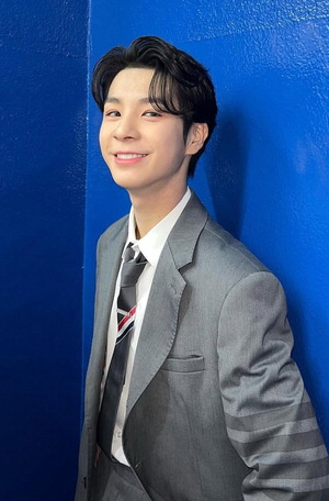 �غ��� �Դ� ���� ������ ���� �ܴ����� ���ƿ��ڴ١�