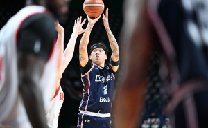 "���� ������ �ʾҴ�" �λ� KCC, SK ������ 6�� ���� �� ��¦ ����