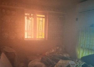 ȫ ȭ  "̶  . Ҳɰ ڼ ذ   ȴ"