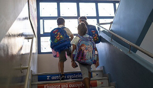 �׸���, ������� 15�� �̸� û�ҳ� SNS �̿� ����